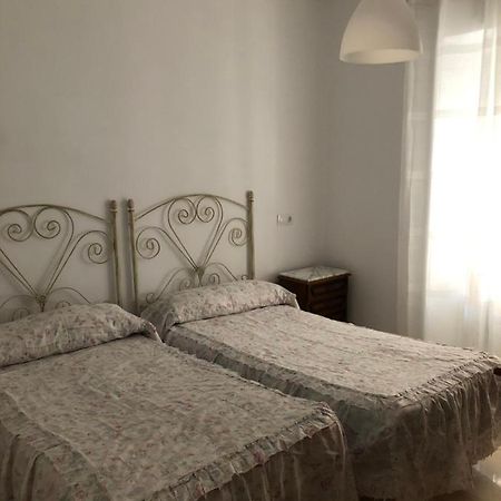 Pension Ruiz Linares  Extérieur photo