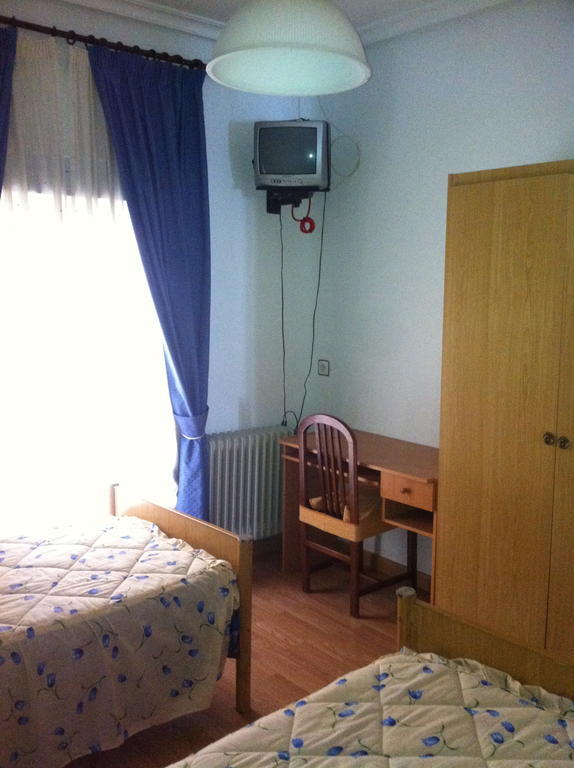 Pension Ruiz Linares  Chambre photo