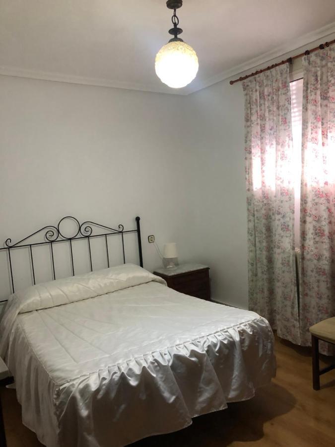 Pension Ruiz Linares  Extérieur photo